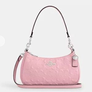 Coach Teri Shoulder Bag
In Signature Leather With Heart Charm🎀